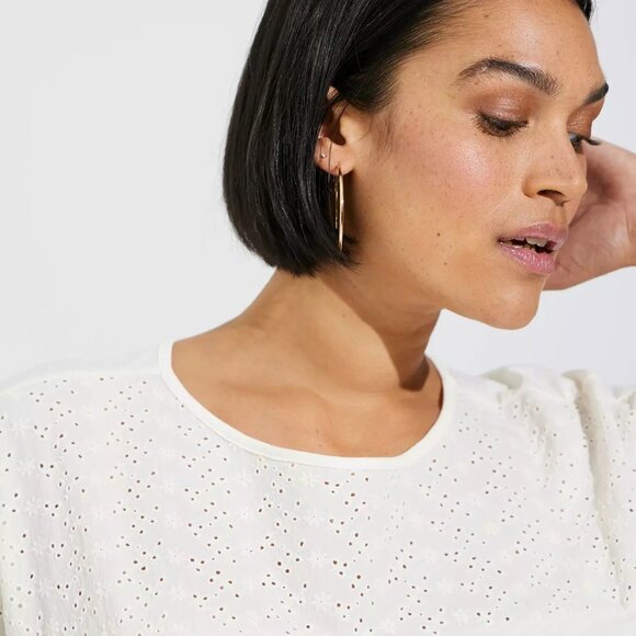 TORRID - Cotton Eyelet Inset Dolman Short Sleeve Tee Torrid size 3 (22-24) - Picture 4 of 6